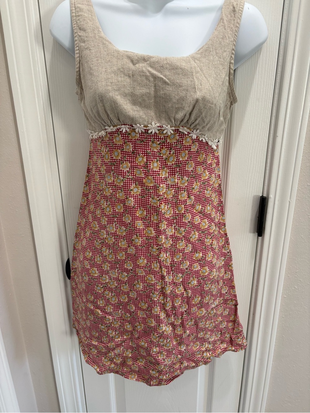 My Michelle Beige Bodice red Floral Mini Dress with Daisy Trim - Picture 1 of 7